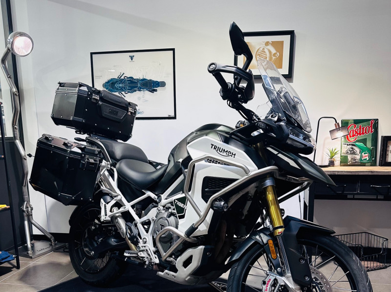 TRIUMPH TIGER 1200 RALLY EXPLORER