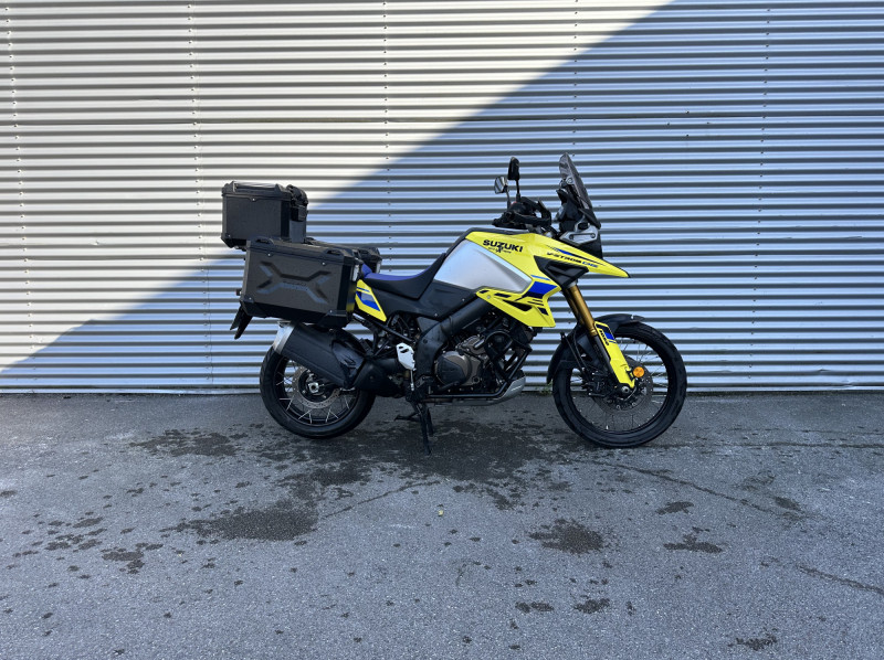 SUZUKI DL V-STROM 1050DE 1ERE MAIN 