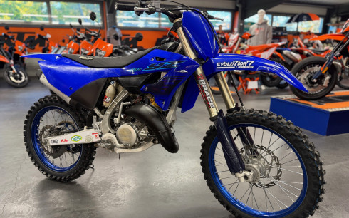 YAMAHA YZ 125