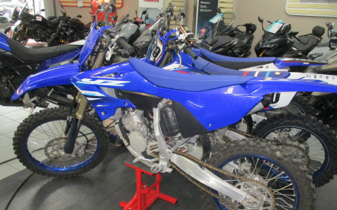 YAMAHA YZ 125