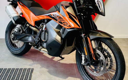 KTM 890 ADVENTURE