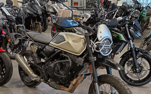 BRIXTON MOTORCYCLES 500 XC