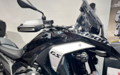 1300 GS Triple Black