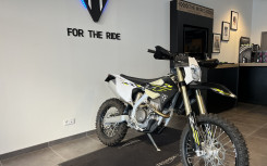 TRIUMPH TF 250 E ENDURO  POUR 187 €/MOIS CHEZ TRIUMPH AGEN 