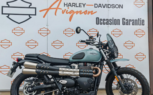 TRIUMPH STREET SCRAMBLER 900